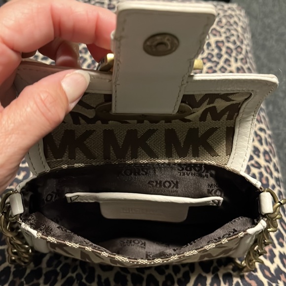 Michael Kors Woman’s Clutch - Picture 8 of 9